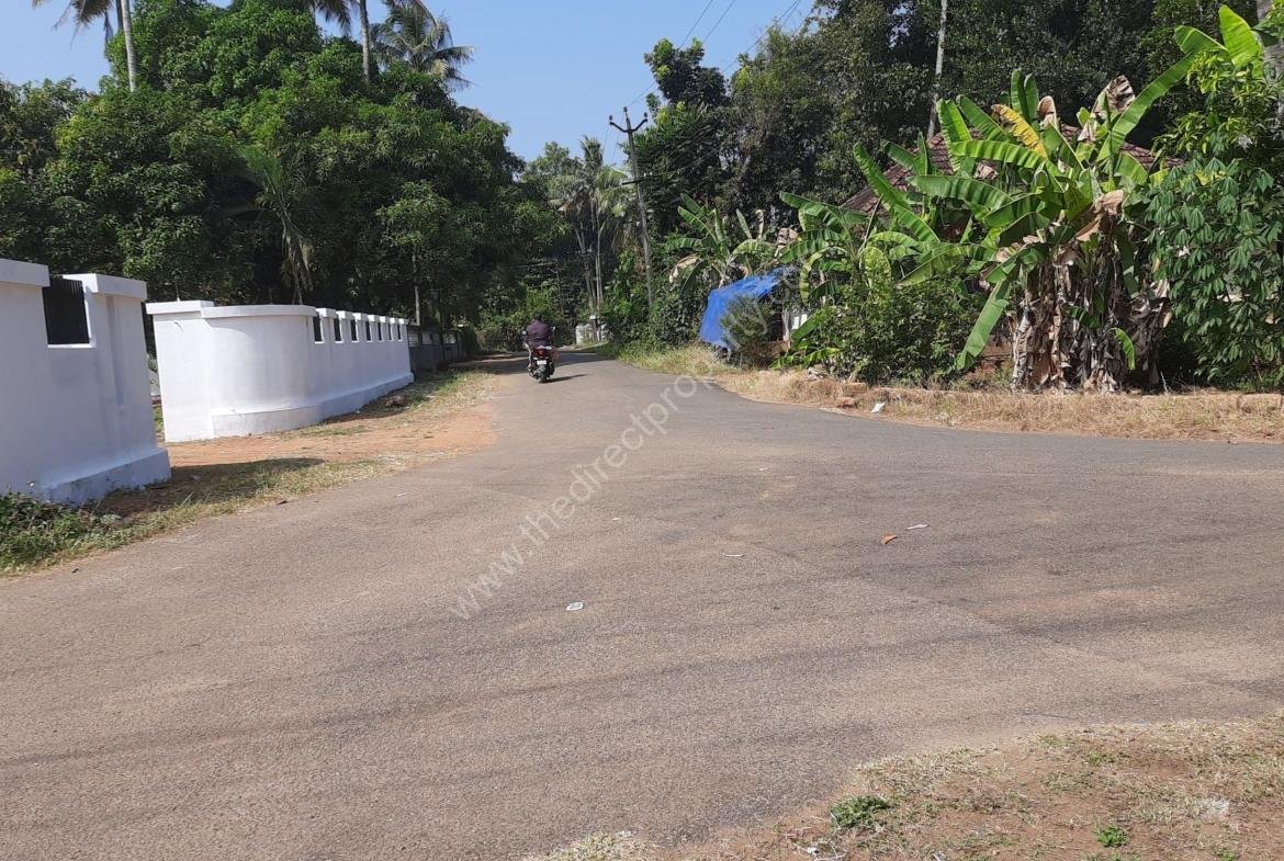 House plot for sale in Chalakudy