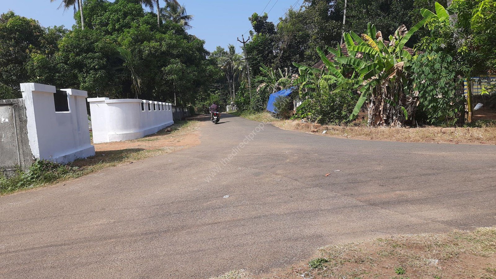 House plot for sale in Chalakudy