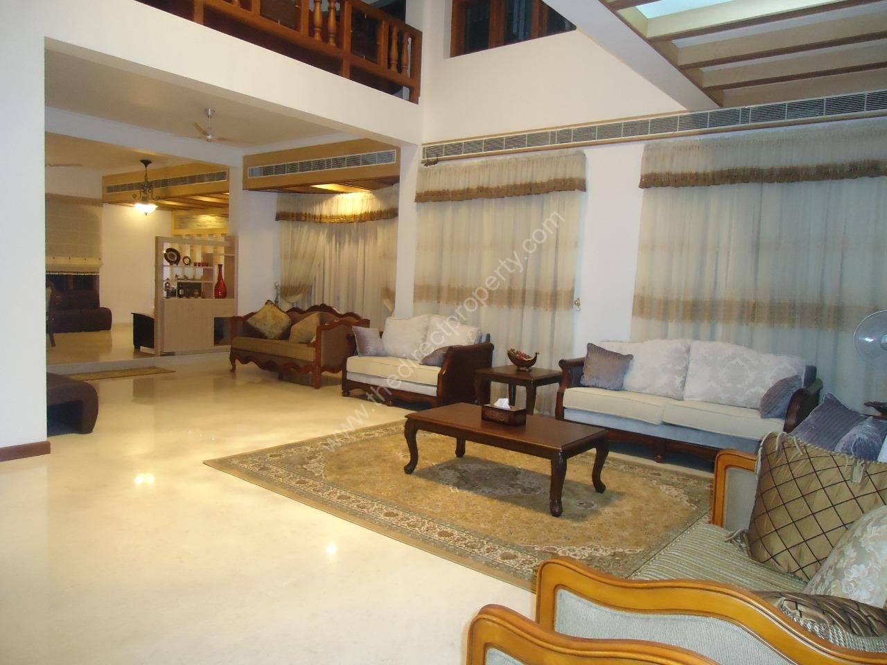 Puzhakal 5bhk 50 cent 10.5 cr 11