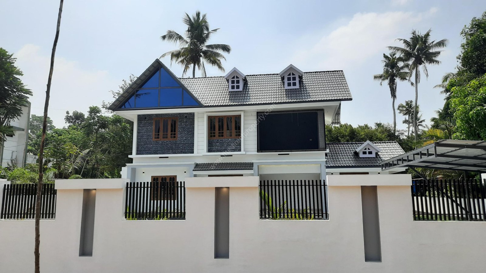 Posh Luxury House for Sale Near Chalakudy