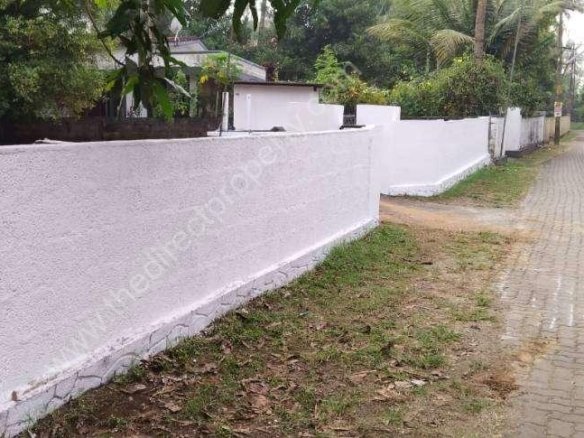 land for sale near Chalakudy railway station