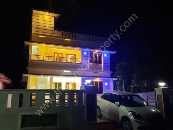 Duplex 6BHK Posh House for Sale in Chowka