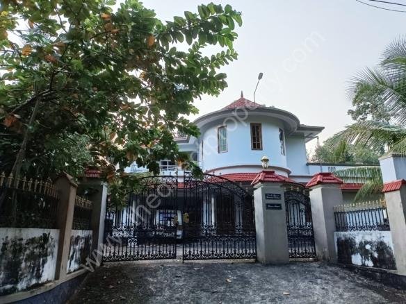 Residential House for sale in Kumbanad