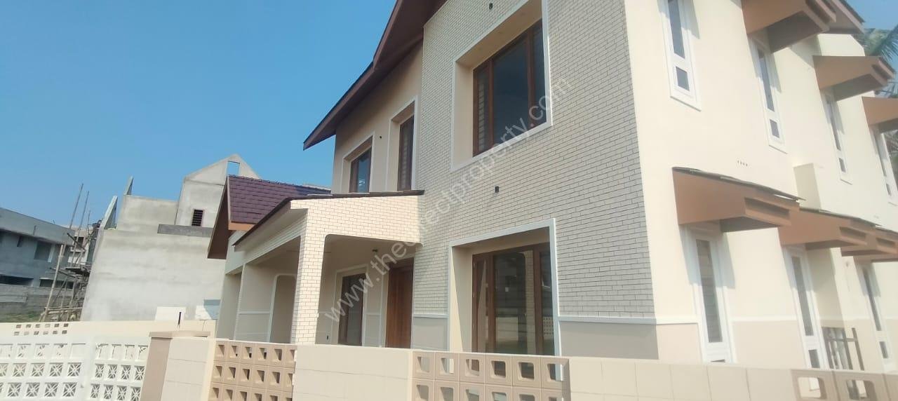 1 House for sale in Kuttoor Thrissur