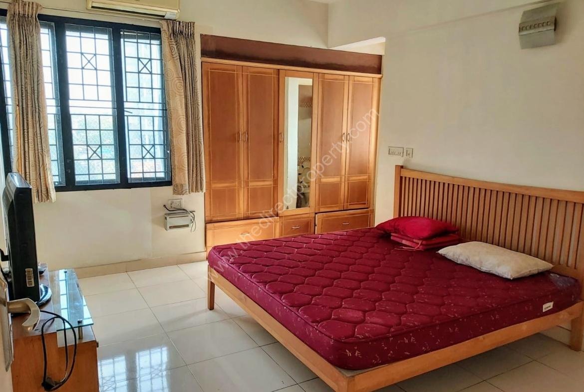 Fully Furnished 3BHK Apartment in Skyline Zircon, Panampilly Nagar