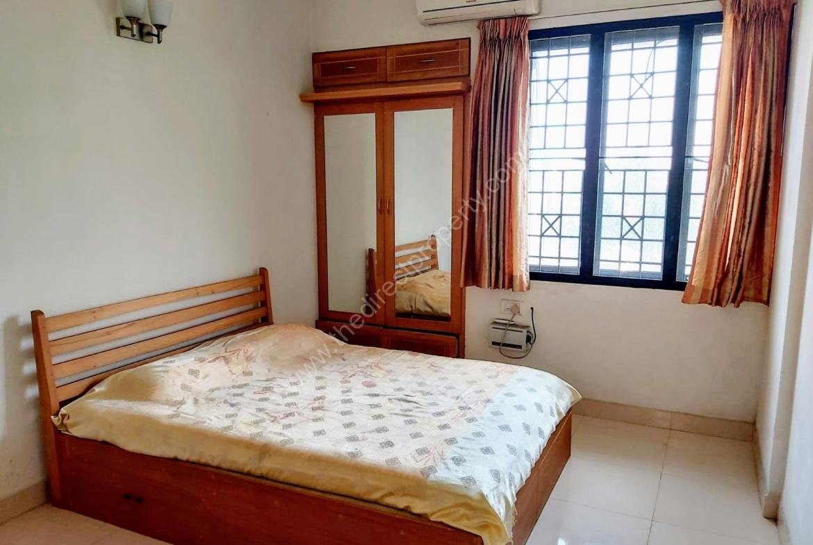 Fully Furnished 3BHK Apartment in Skyline Zircon, Panampilly Nagar
