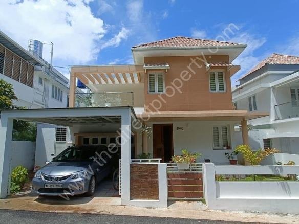 House for sale in Thrissur Amala hospital