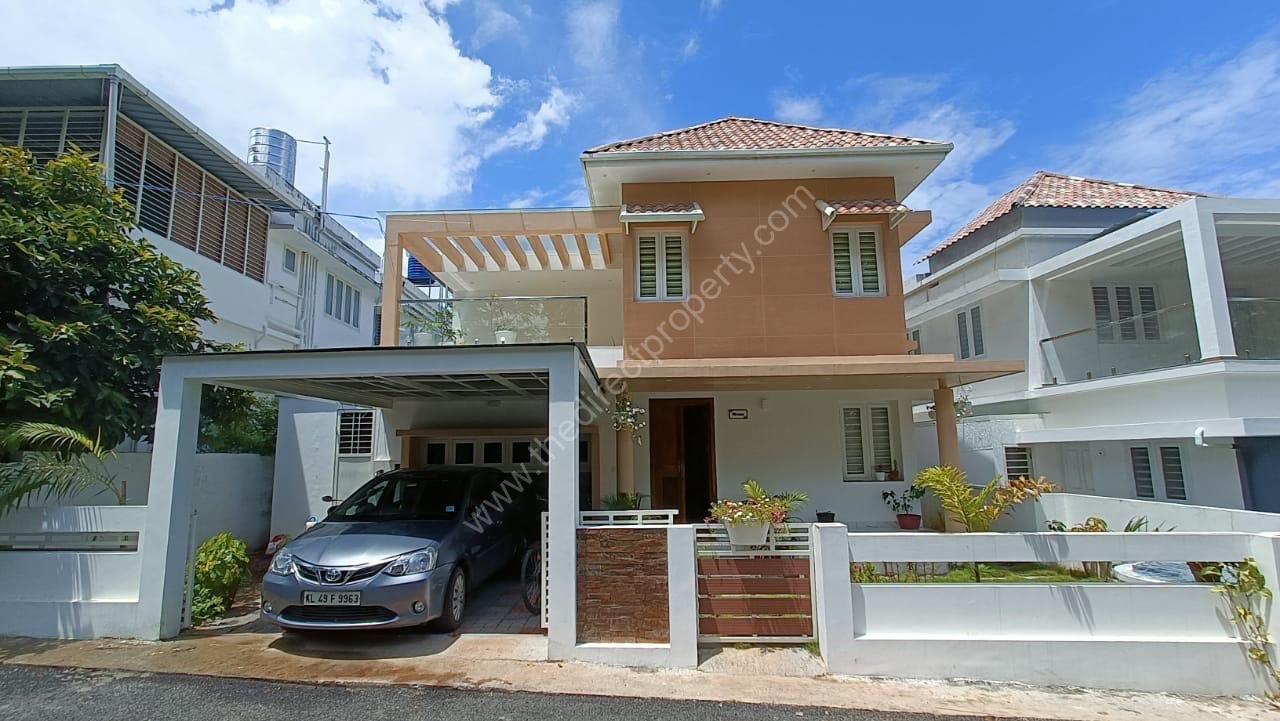 House for sale in Thrissur Amala hospital