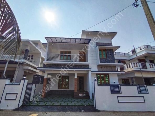 House for sale in Aluva