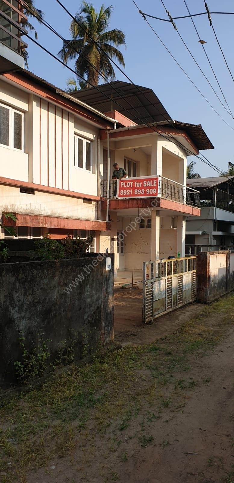 Champakara bldg with vazhi