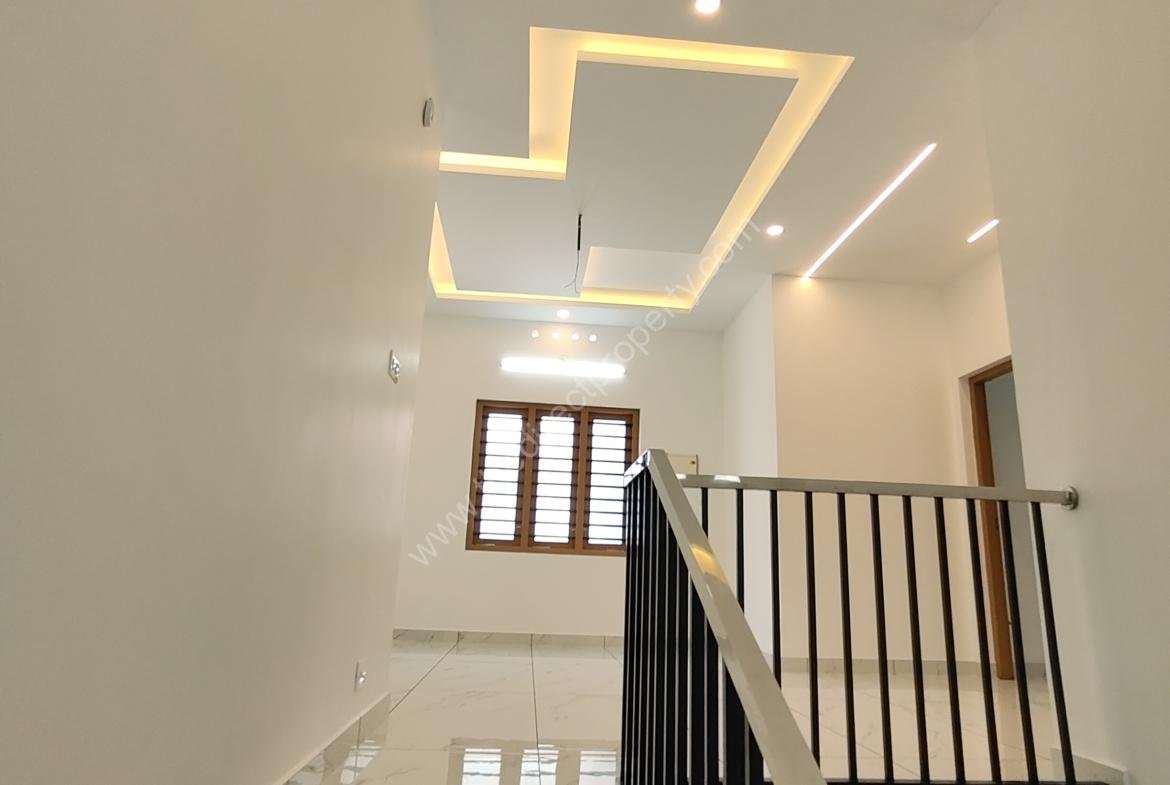 House for sale in Aluva