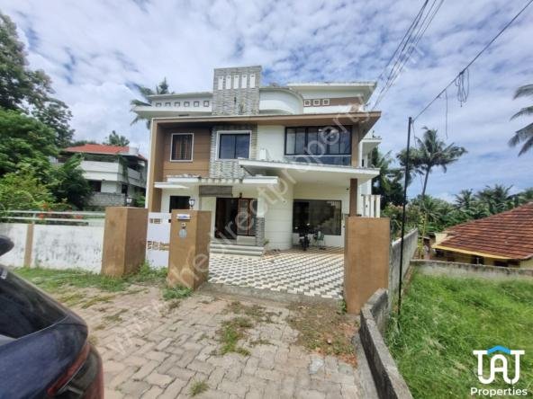 House For Sale in Valiyavila