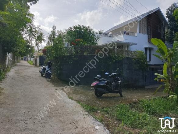 Land For Sale in Kattakkada