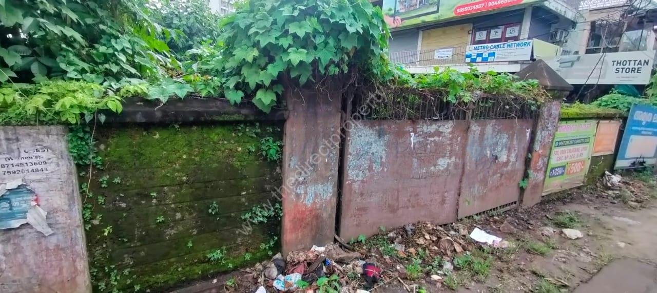 Land for sale near Mission Hospital Thrissur