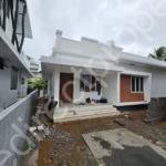 Low budget House for sale in Kuttoor