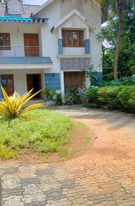 Commerical property for sale in Velappaya Thrissur