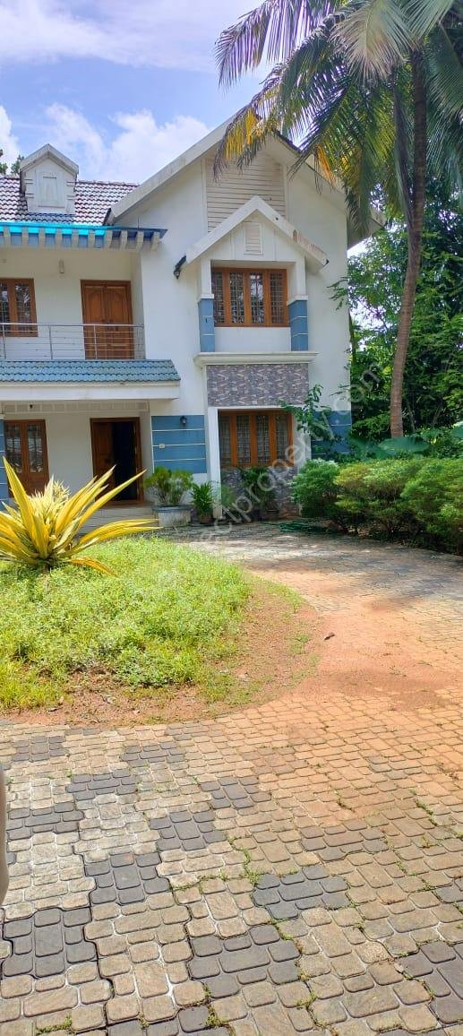 Commerical property for sale in Velappaya Thrissur