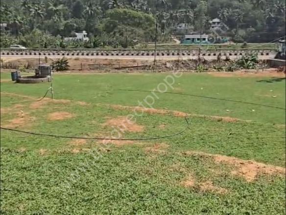 Commerical land for sale in Kuthiran