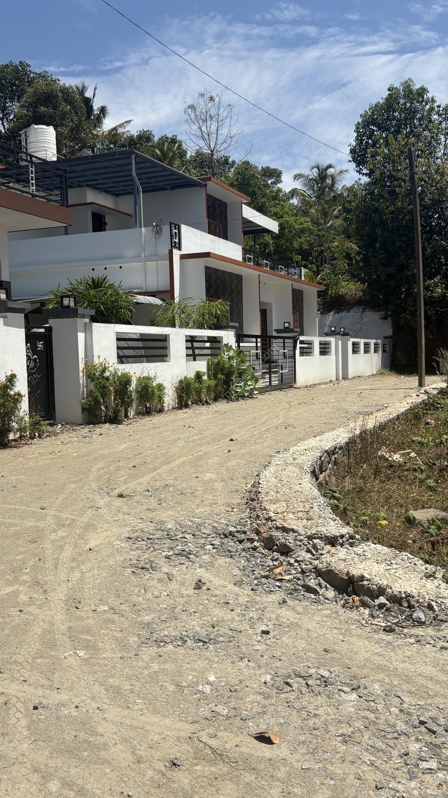 Land for sale in Ernakulam Udayamperoor