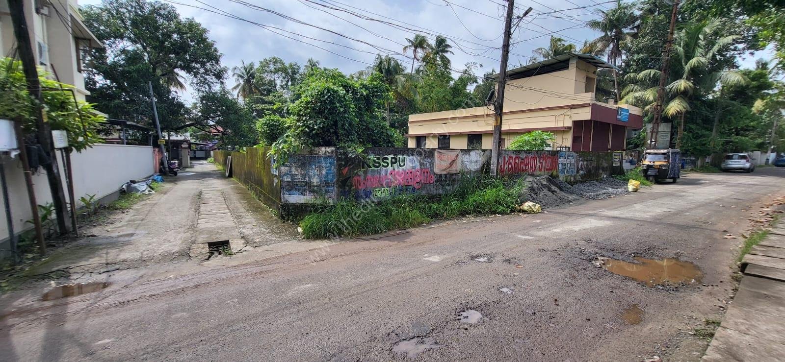 Land For Sale in Kochi Mulavukad