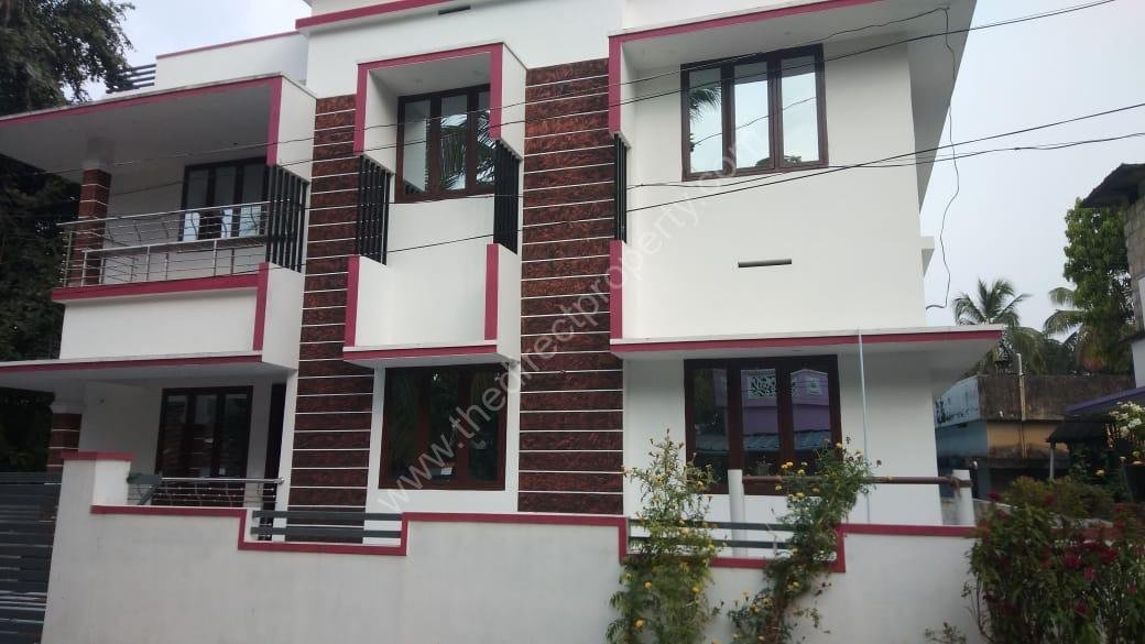 House for sale in Mannuthy