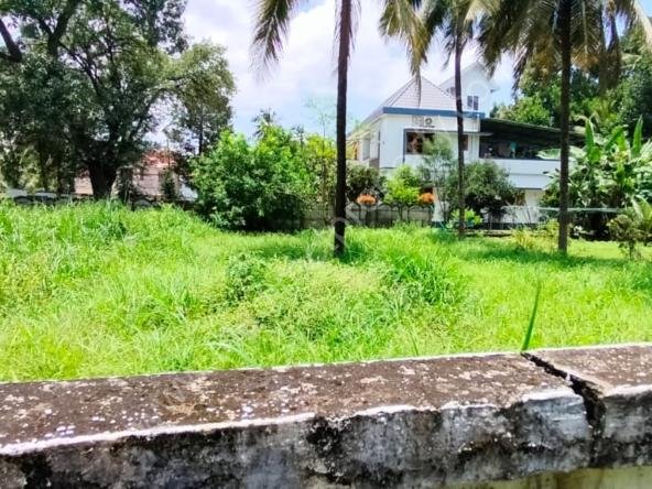 Land for sale in Kuttoor