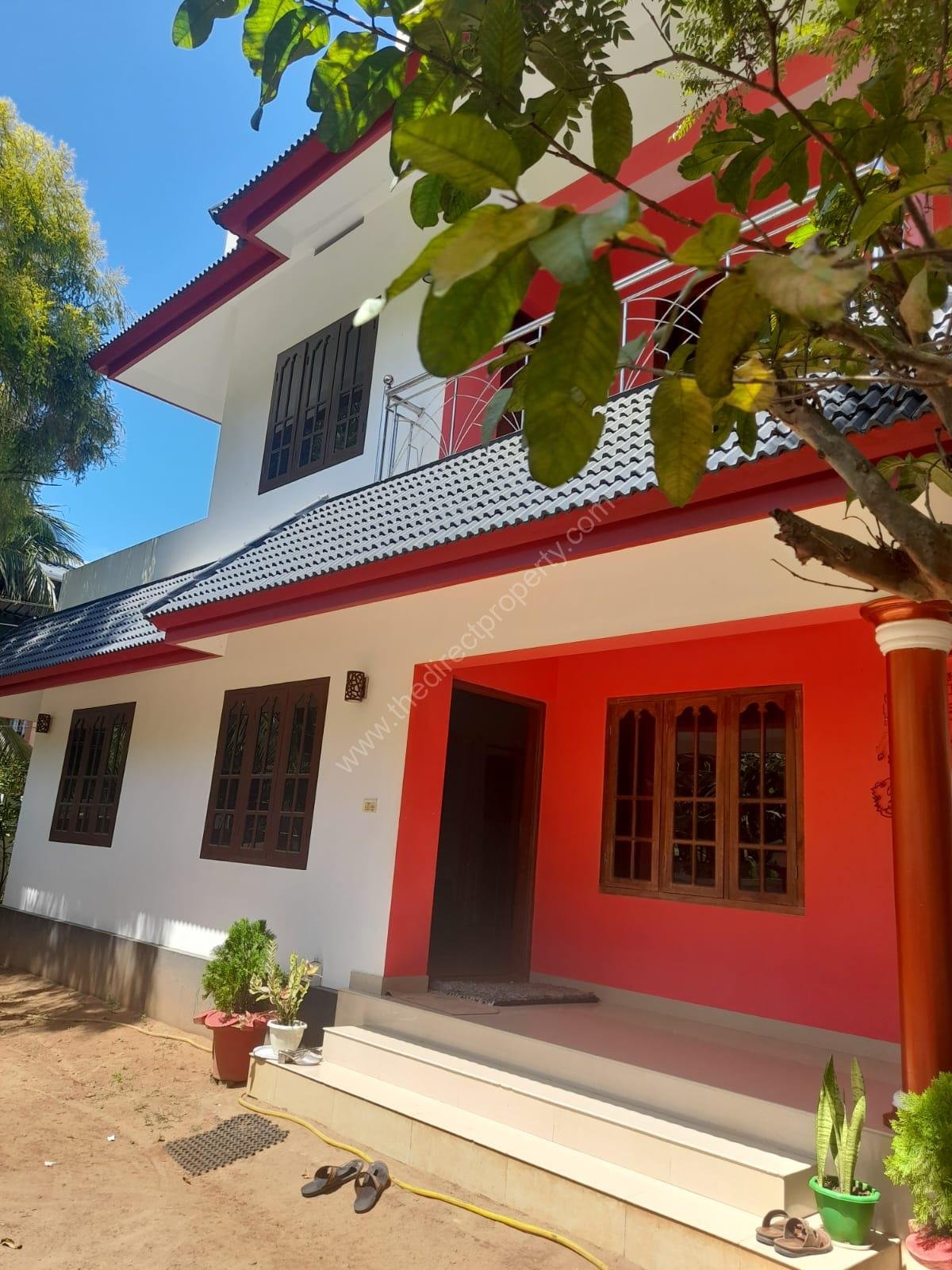 House with Land at Manattuparambu Nayarambalam