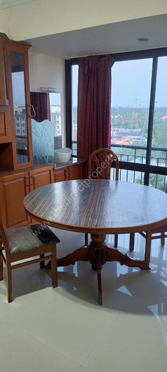 Waterfront apartment for sale in Vytilla