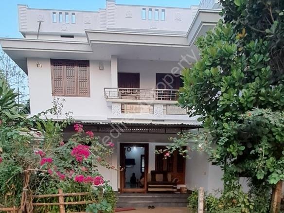 House for sale in Mulamkunnathukavu