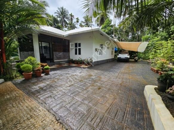 House for sale in Thiruvambady
