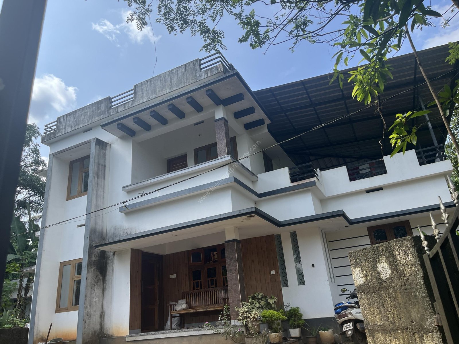 House sale near Koppam Palakkad