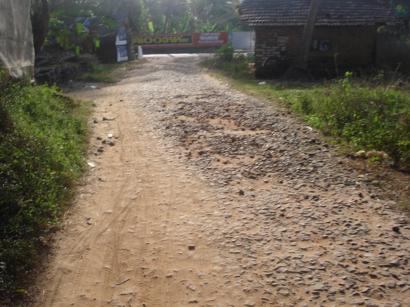 MAINROAD TO PROPERTY FRONT DISTANCE