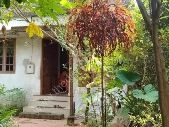 Land with house in Fort Kochi