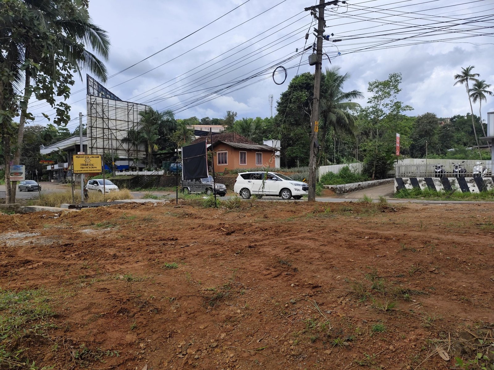 1000221070 Land for Rent at Muvattupuzha