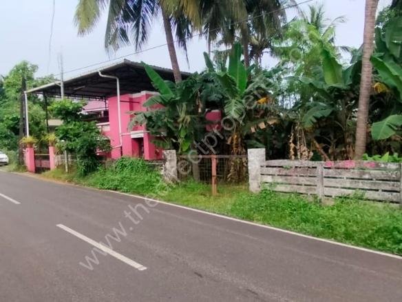 Land for sale in Villadam Kuttumuck main road