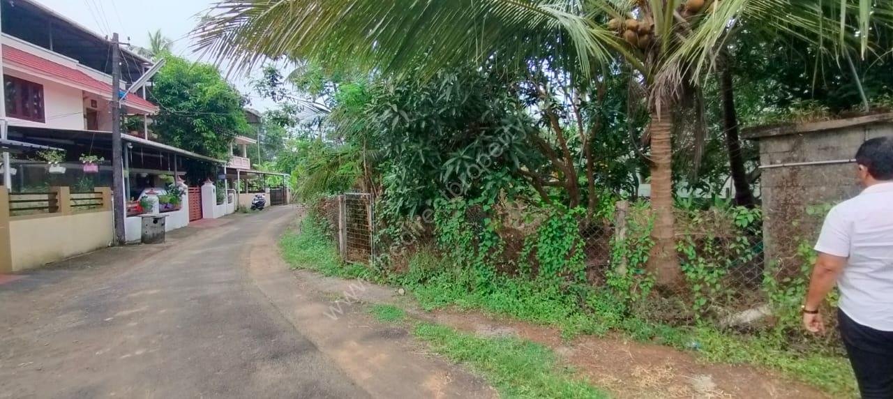 3 Land for sale in Villadam Kuttumuck