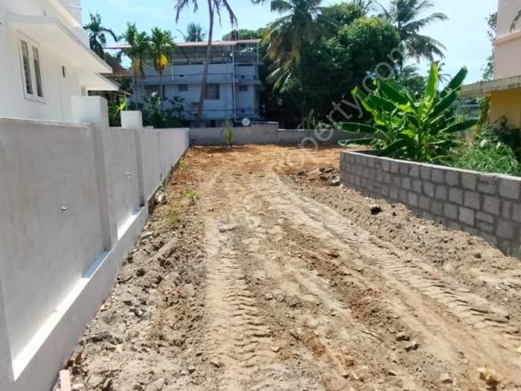 Land in Westfort Thrissur