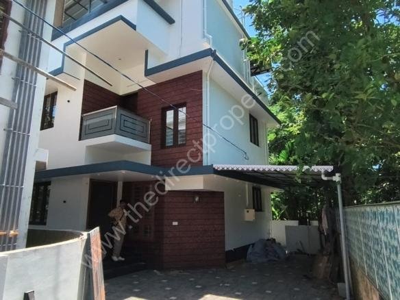 House for sale in Thripunithura