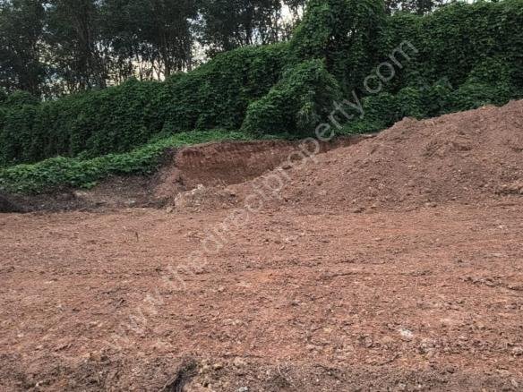 Land for sale in Arakunnam