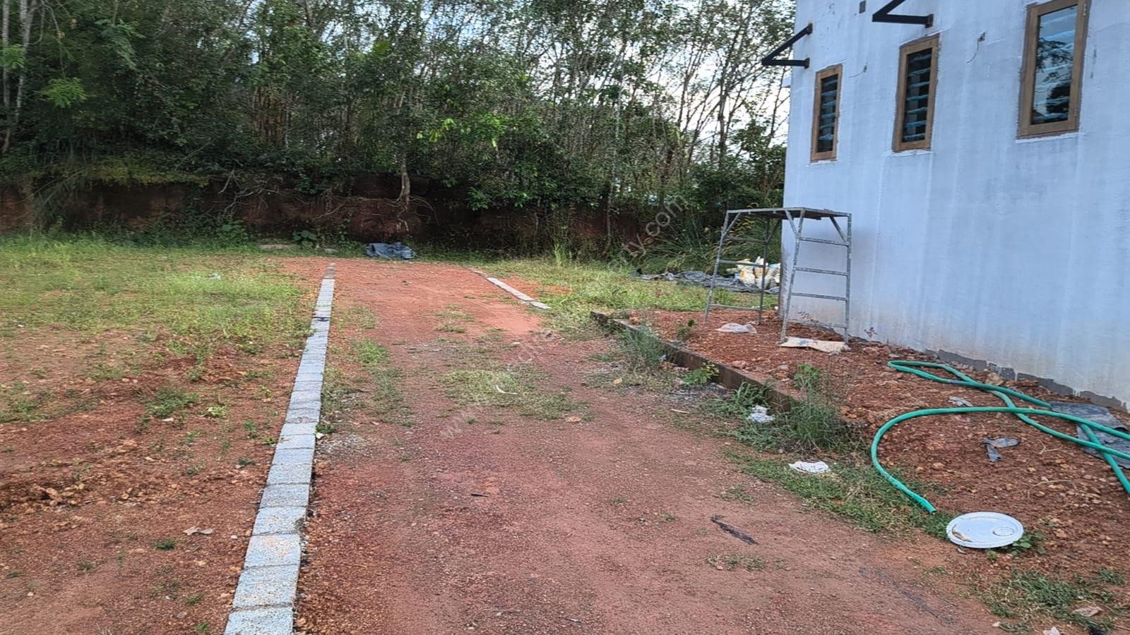 Plot for sale near Chottanikara temple