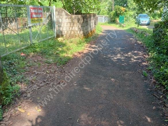 Plot at Mannanam Kottayam