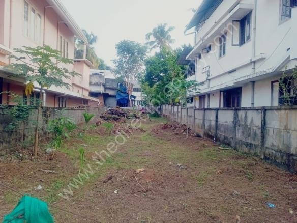 Plot for sale in Ollur