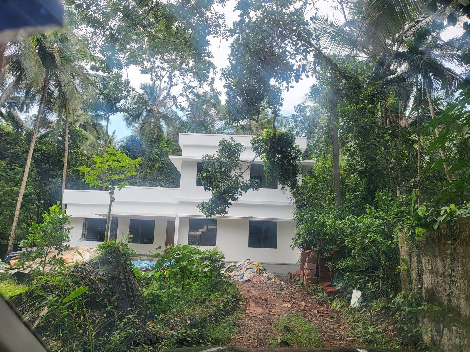 1000244575 House for sale in Peruvayal Kozhikode