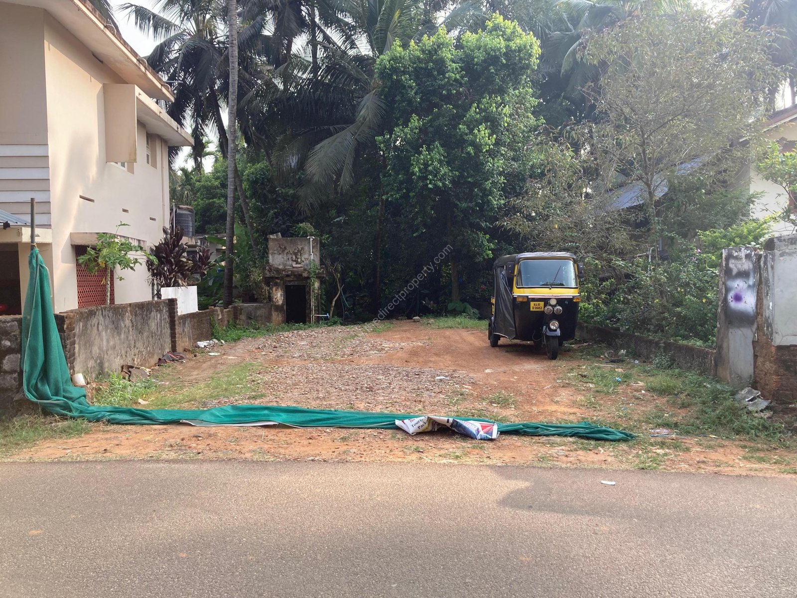 1000050167 Plot for sale in Shoranur