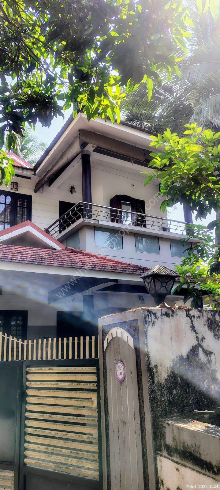 01 Front View Villa in Cheruvata