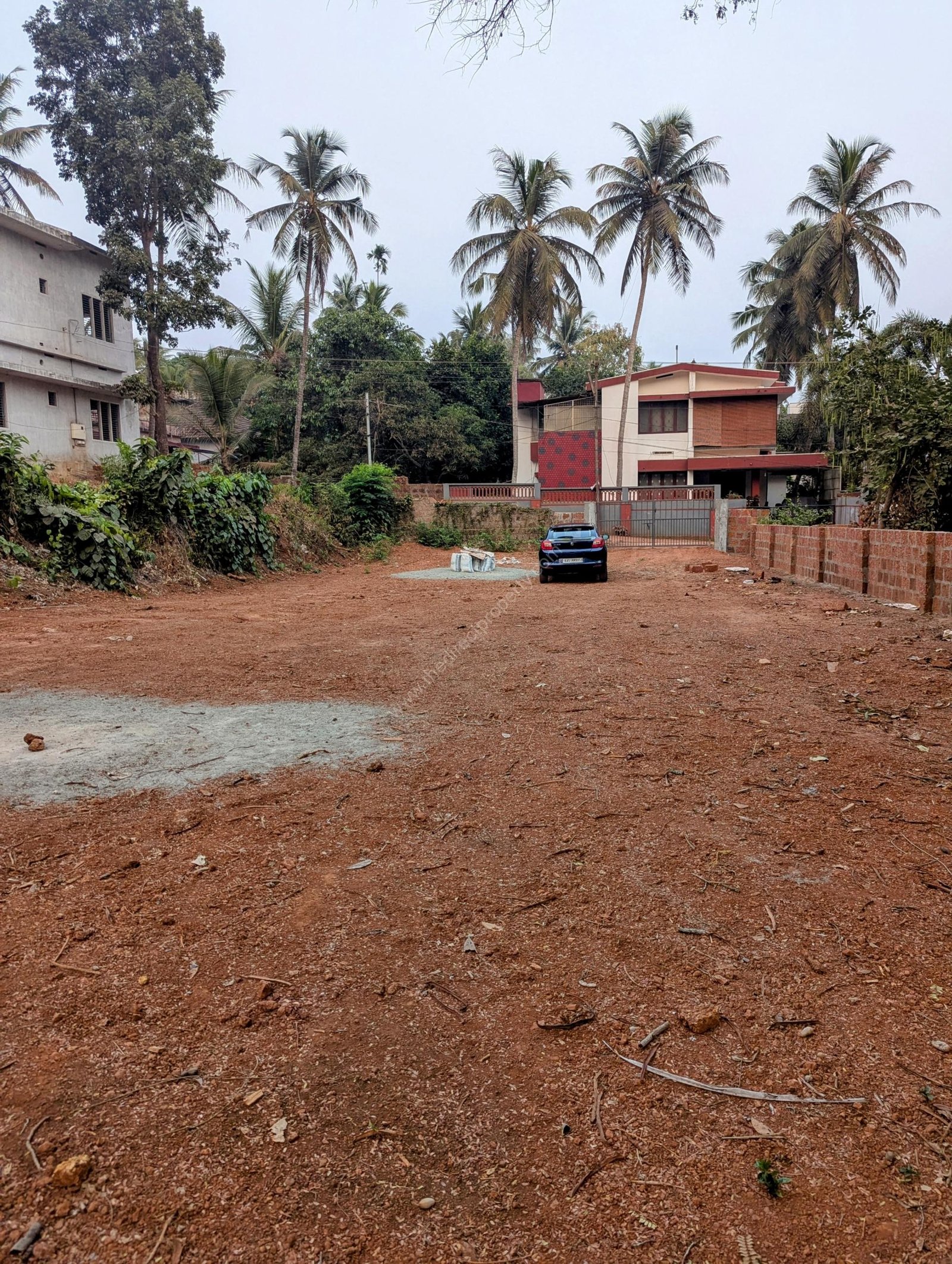 1000127536 Residential Plots for Sale in Chovva