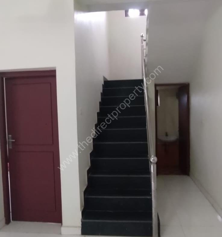 Villa for urgent sale in Mankada