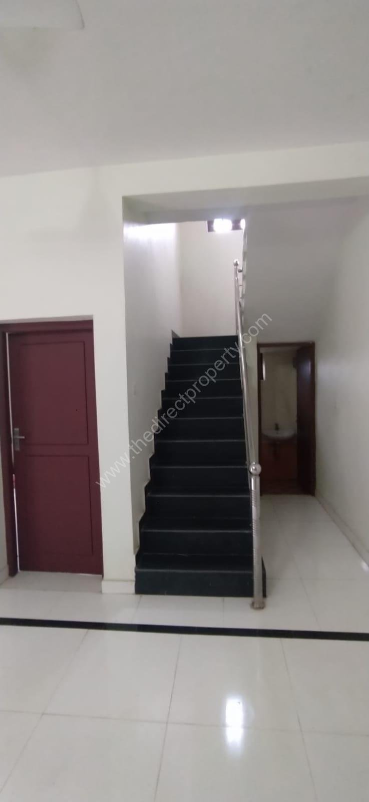 Villa for urgent sale in Mankada