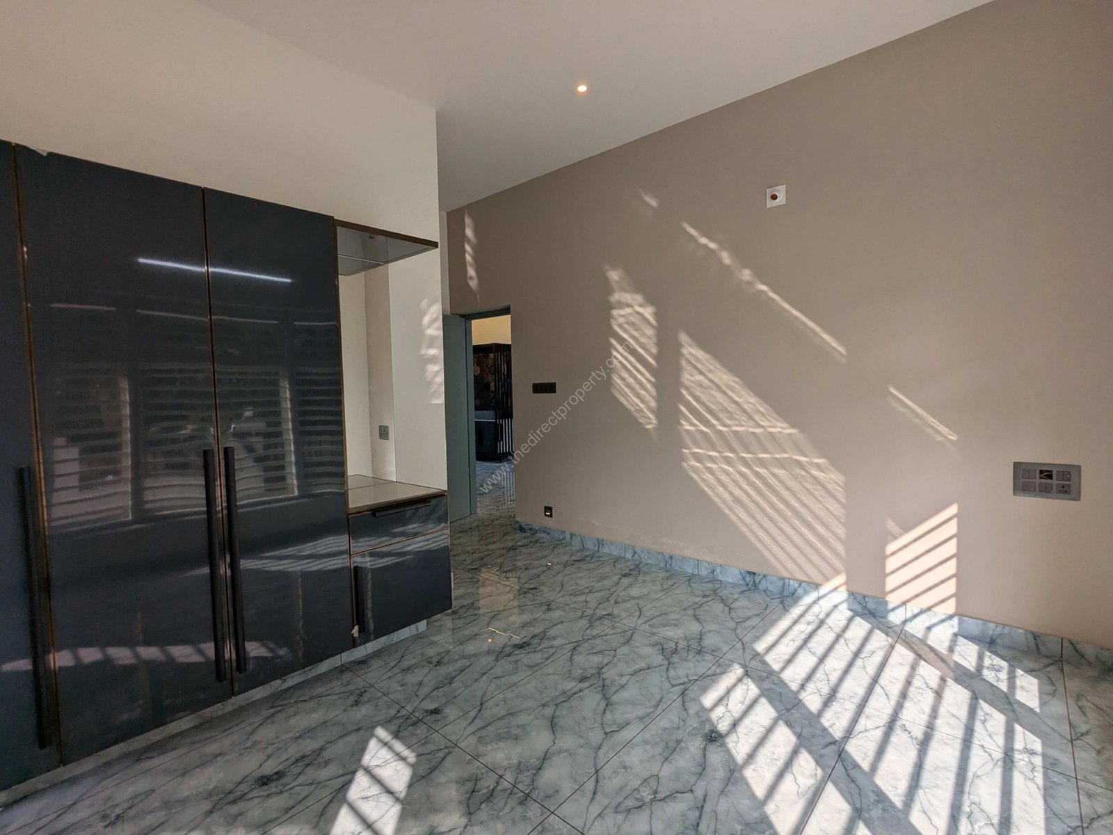 6f272a0f-e34a-4333-abf1-d9b2d5c35851-40