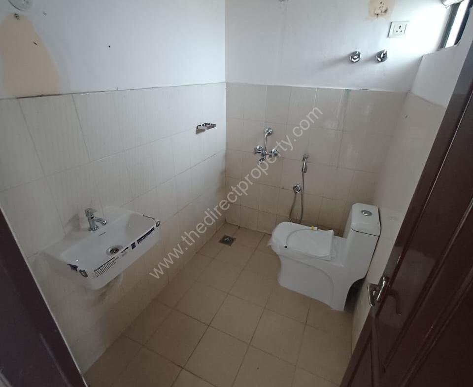 Flat for Sale in Thottakkattukara